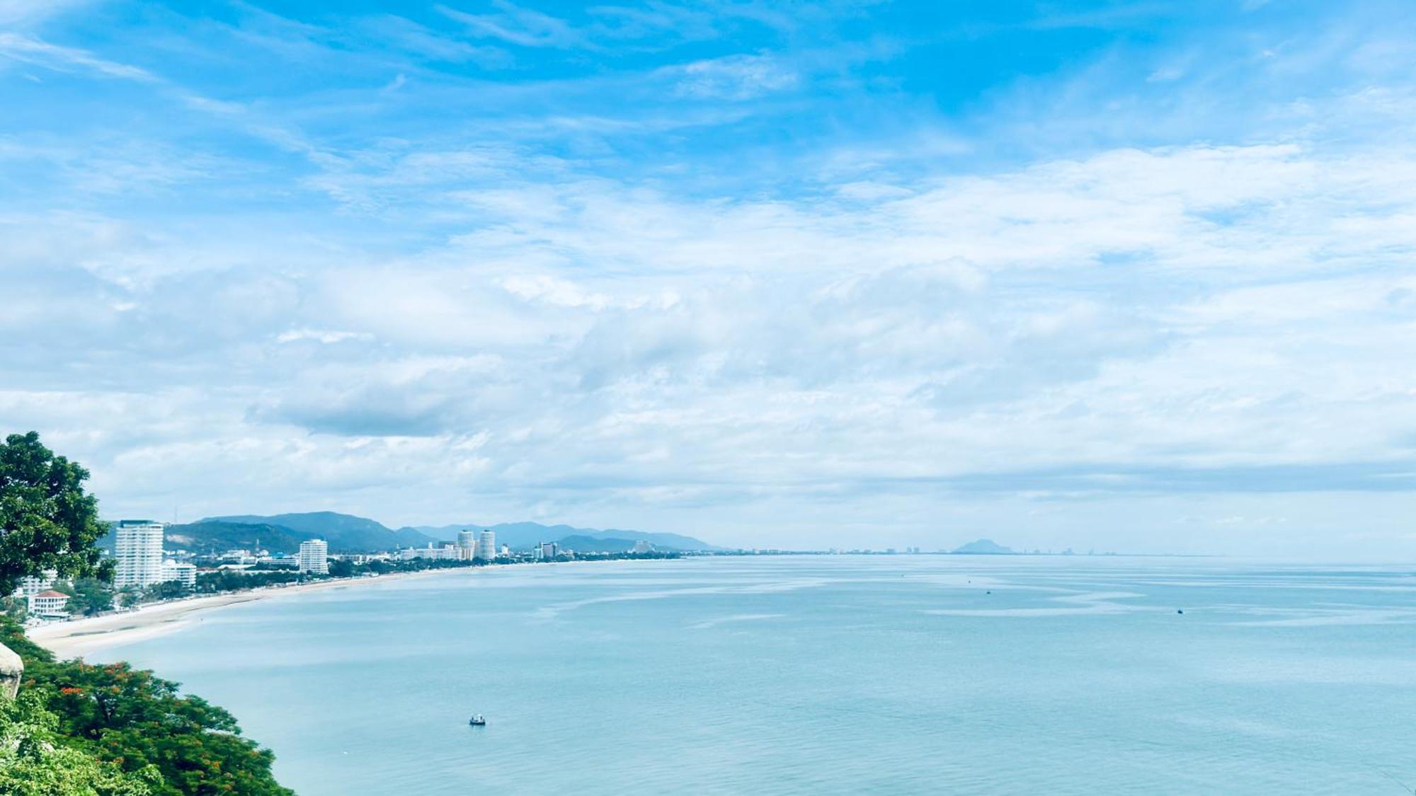 Sea&Mountain View,5 Mins Walk To Famous Beach With King Size Bed หัวหิน ภายนอก รูปภาพ