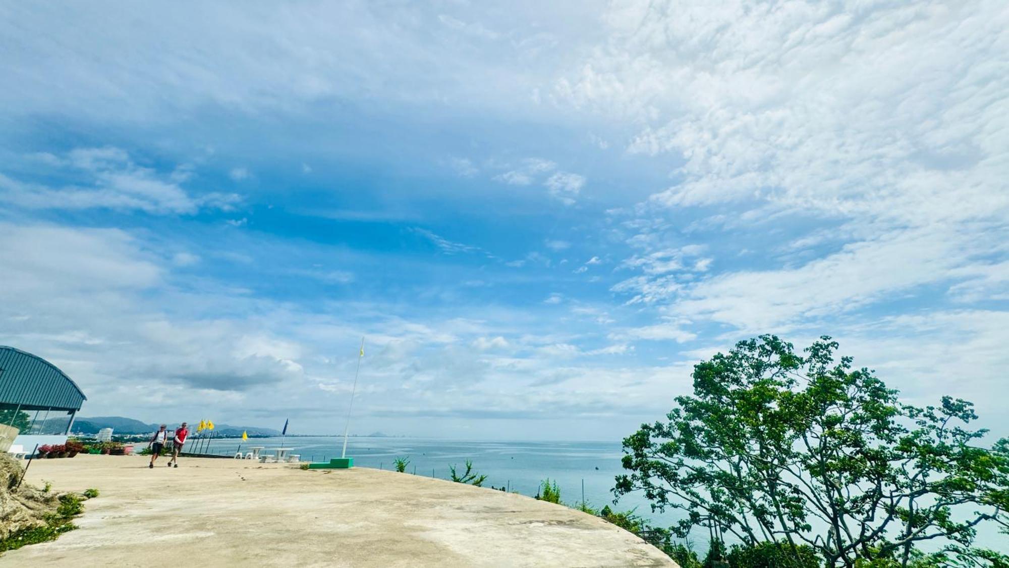 Sea&Mountain View,5 Mins Walk To Famous Beach With King Size Bed หัวหิน ภายนอก รูปภาพ